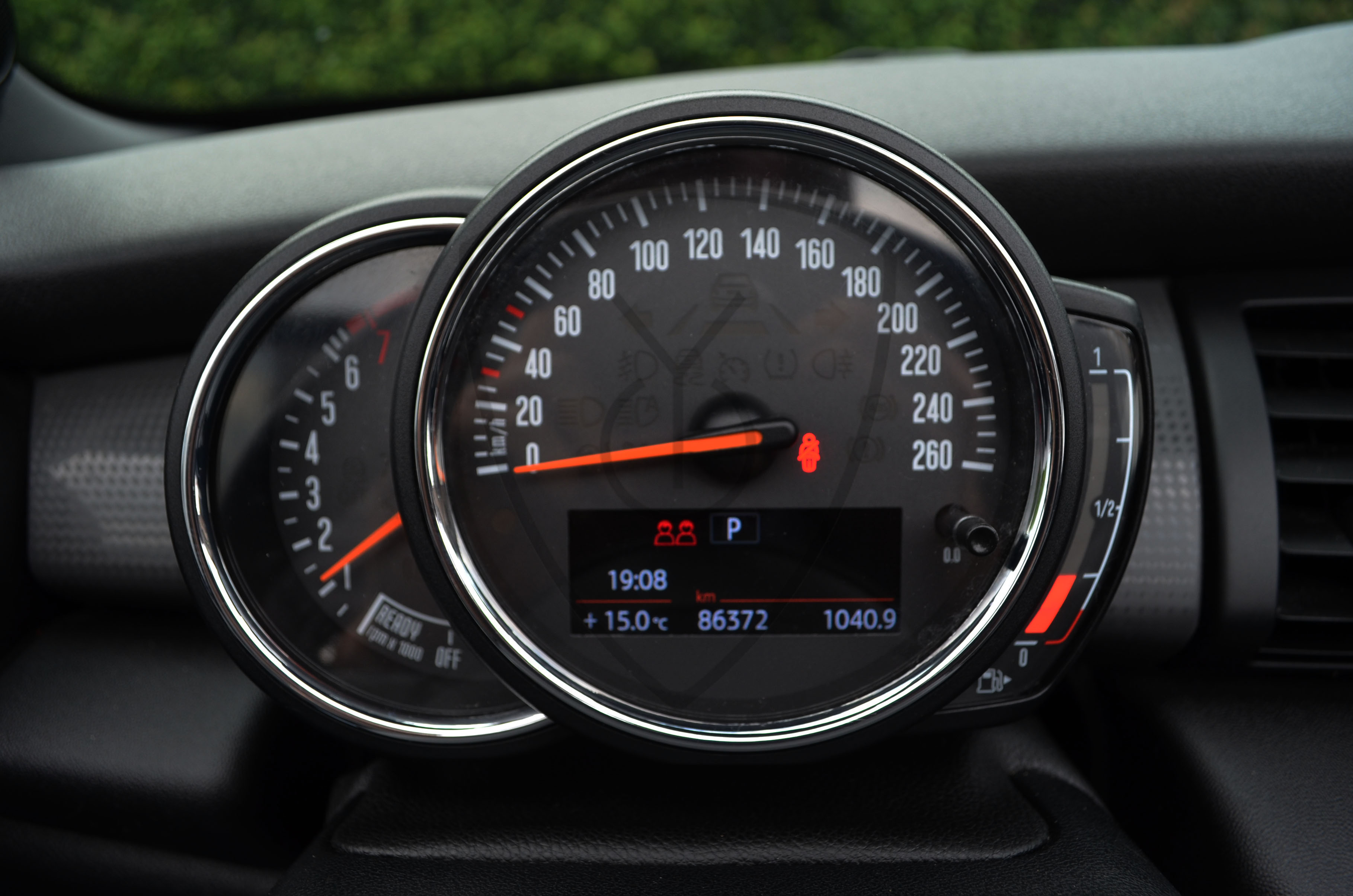 MINI COOPER CABRIO — image 1